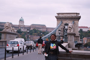 Lola Akinmade