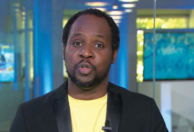 Technical consultant Deilson da Silva demonstrating Esri software