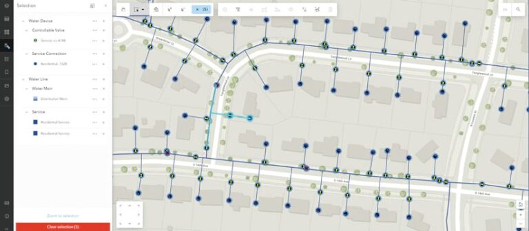A map of water lines, services, valves, and connections with available editing tools shown at the top of the map