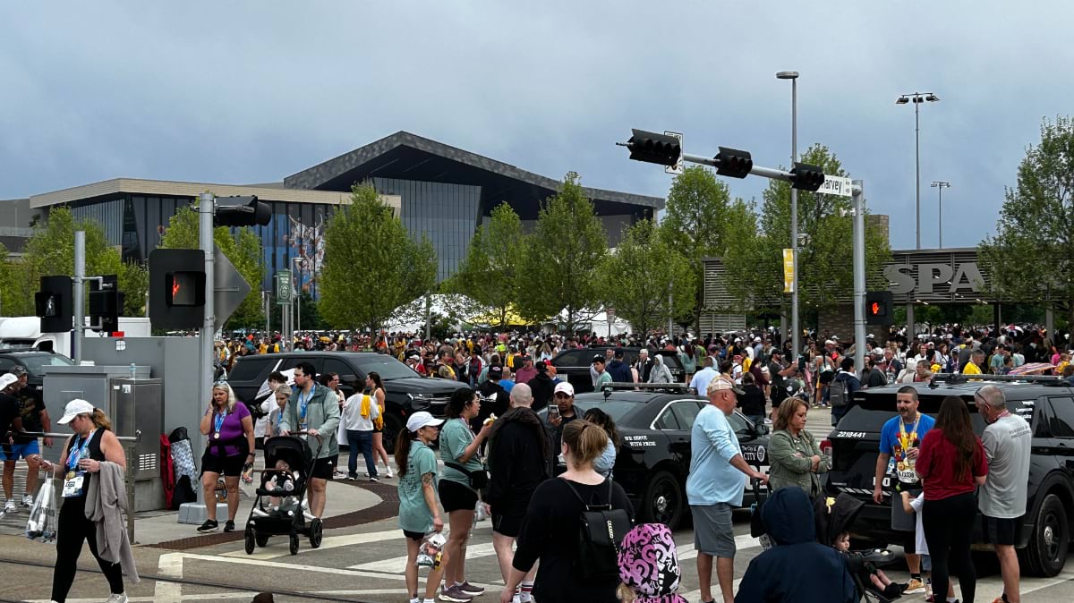 OKC Thunder parade fans