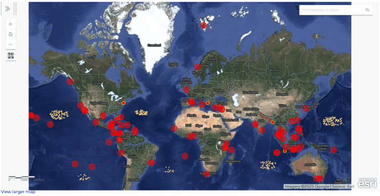 The Ocean Plastic Map collects data from people who witness pollution in coastal areas.