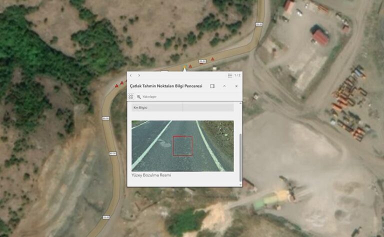 Screenshot of a zoomed-in digital map of Türkiye, with a popup image displaying a photo of cracked pavement.