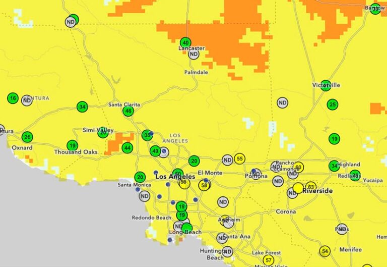 Air quality map of Los Angeles with circles in different colors indicating pollution levels.