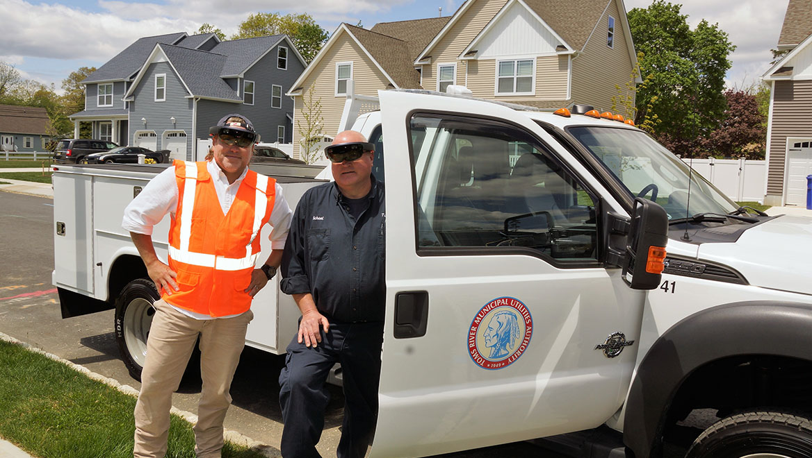 Len Bundra and Mike Tesch of TRMUA in the field