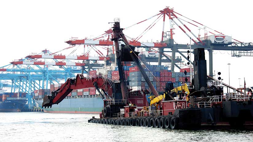 The dredge New York in the Port of New Jersey Channel.