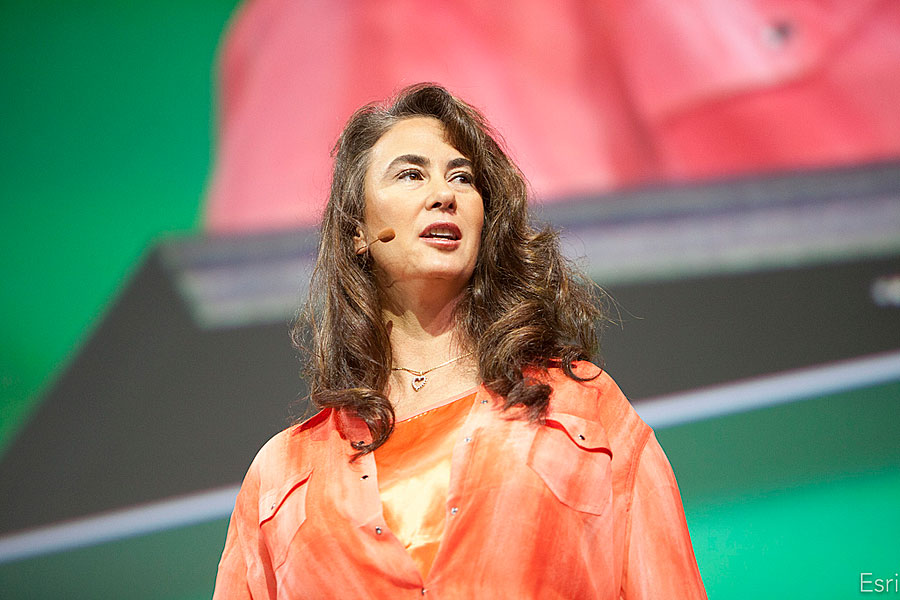 Science teacher Dominique Evans-Bye thinks massive open online courses (MOOCs) from Esri are a fun way for her students sharpen their GIS skills. Science teacher Dominique Evans-Bye thinks massive open online courses (MOOCs) from Esri are a fun way for her students sharpen their GIS skills.