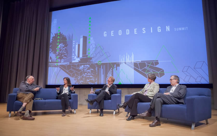 Esri president Jack Dangermond discusses green infrastructure with landscape architect Arancha Muñoz-Criado, Geodesign Summit emcee Thomas Fisher, Breece Robertson from the Trust for Public Land, and David Rouse from the American Planning Association.