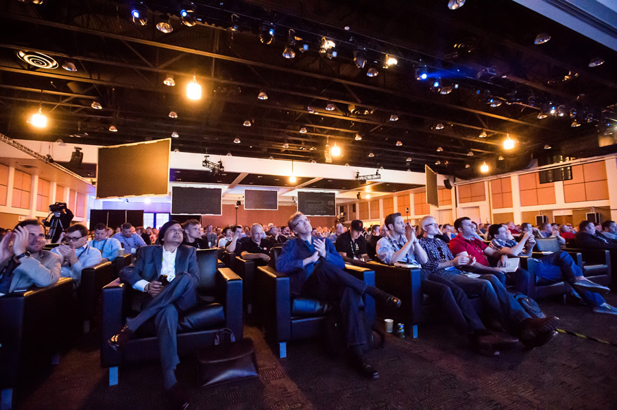 More than 1,700 people packed the Palm Springs Convention Center to hear Dangermond and his colleagues from Esri share their GIS vision and work.