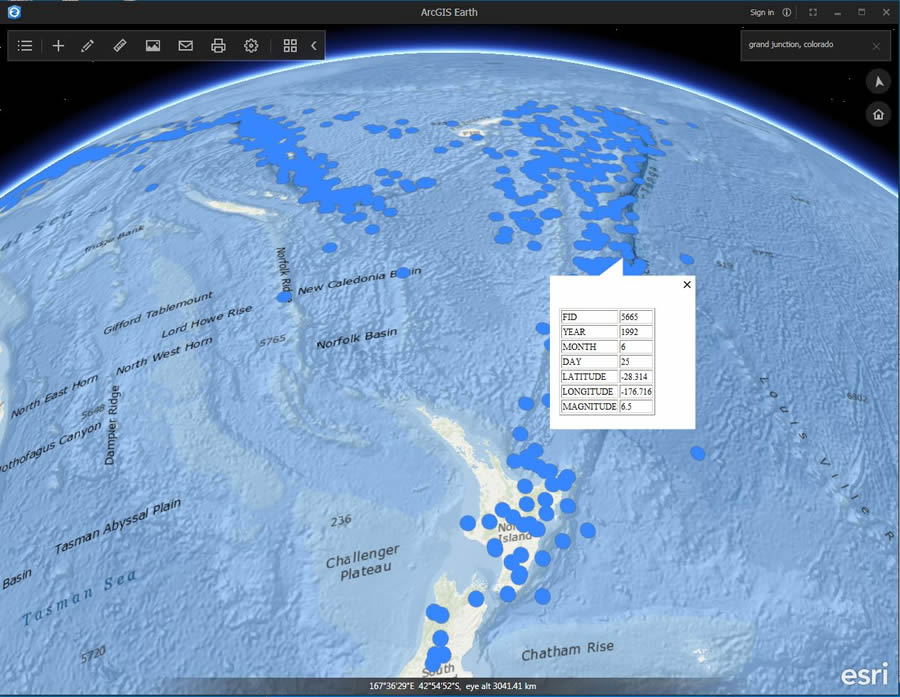 Earthquake sites northeast of New Zealand are visualized in ArcGIS Earth.