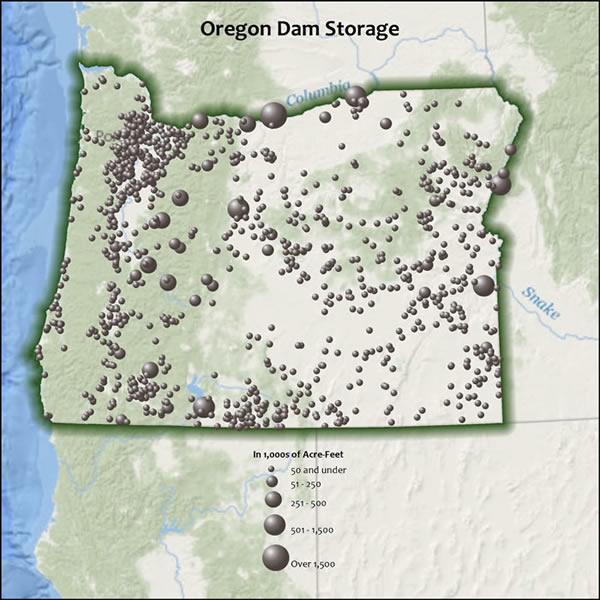 Feathering makes the primary area of interest—Oregon—stand out.