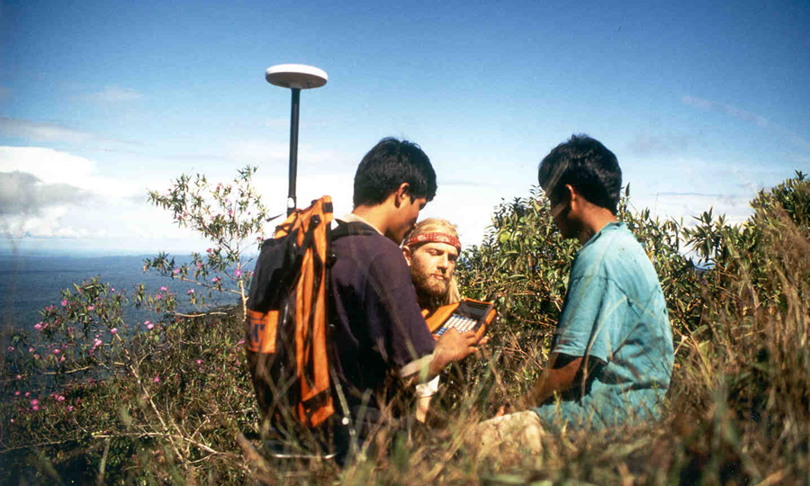 Richard Resl worked with members of the Shuar nation to measure the territories in Transkutuku, southeastern Ecuador. Photo courtesy of AmazonGISnet. Richard Resl worked with members of the Shuar nation to measure the territories in Transkutuku, southeastern Ecuador. Photo courtesy of AmazonGISnet.
