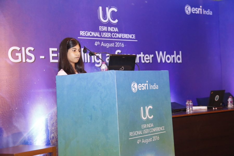 Mahika gives a presentation about her History of India story map to the audience at the Esri India Regional User Conference.