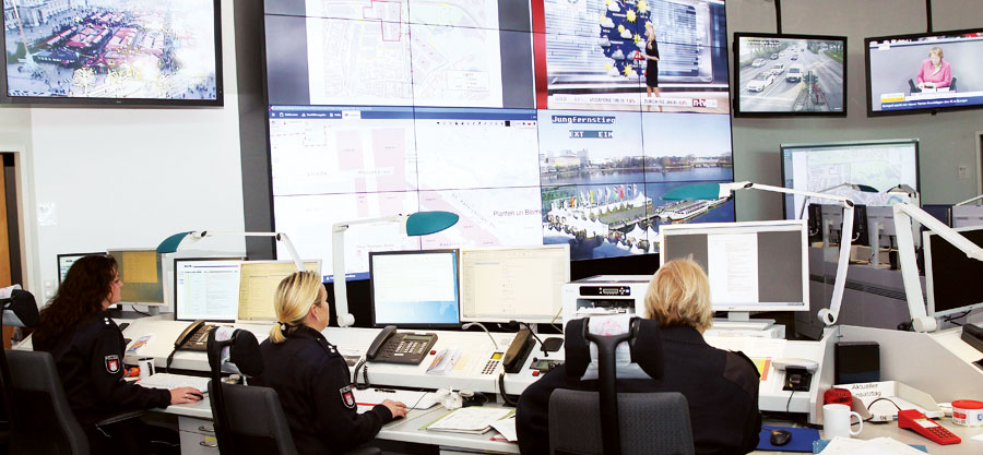 For a recent meeting of the Ministerial Council of the Organization for Security and Co-operation in Europe (OSCE) in Hamburg, local police officers worked with federal agencies using a shared geoplatform so that people at every level of the command structure could access information in real time.