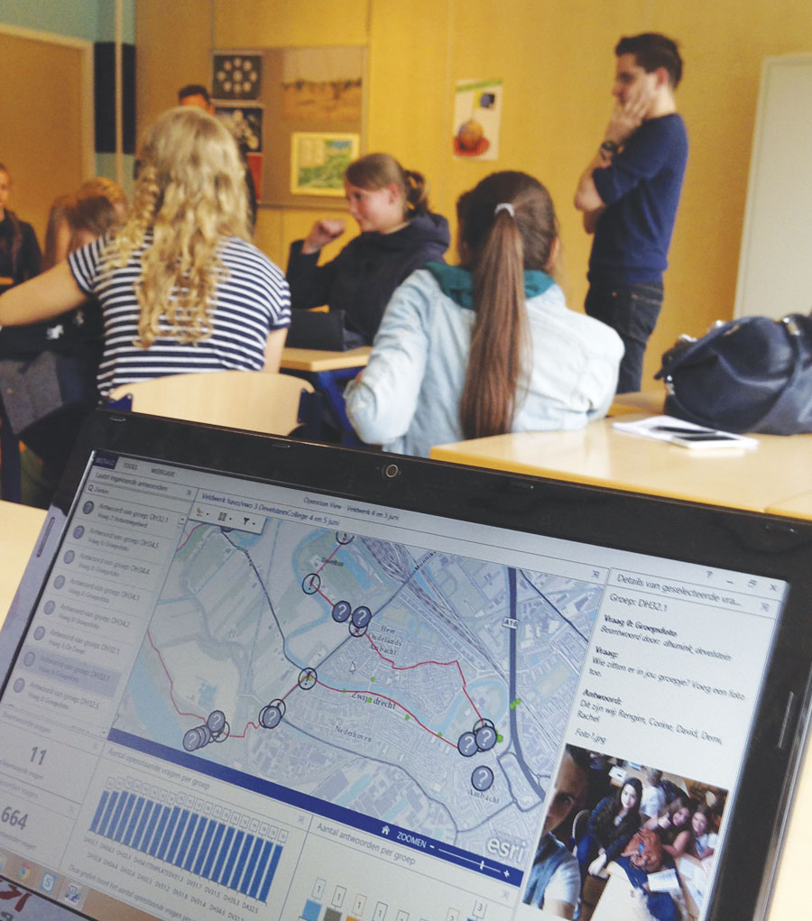 Hunink's students say they prefer using the Topografie in de Klas website for studying topography.