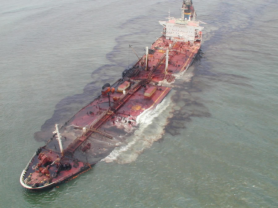 This aerial photo documents an oil tanker spill. Photo courtesy of ITOPF.