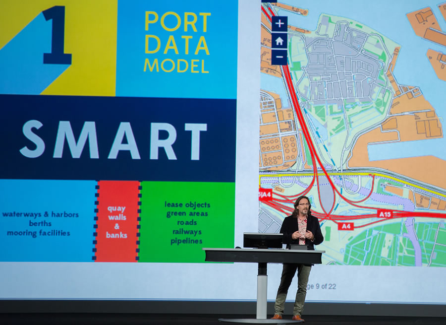 rwin Rademaker from the Port of Rotterdam explained the secret of PortMaps' success: simplicity.