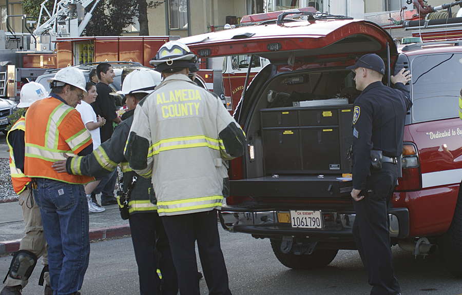 On-site incident command resource coordination requires logistical coordination with a broad group of responders. (Photo credit: Danny Barlogio.) On-site incident command resource coordination requires logistical coordination with a broad group of responders. (Photo credit: Danny Barlogio.)