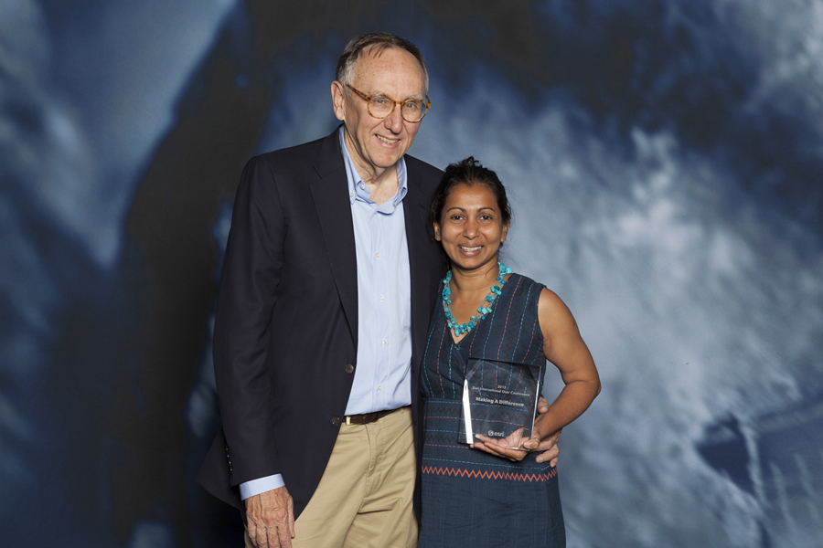 For her work with the WFP, Esri president Jack Dangermond gave Senadheera a Making a Difference Award.