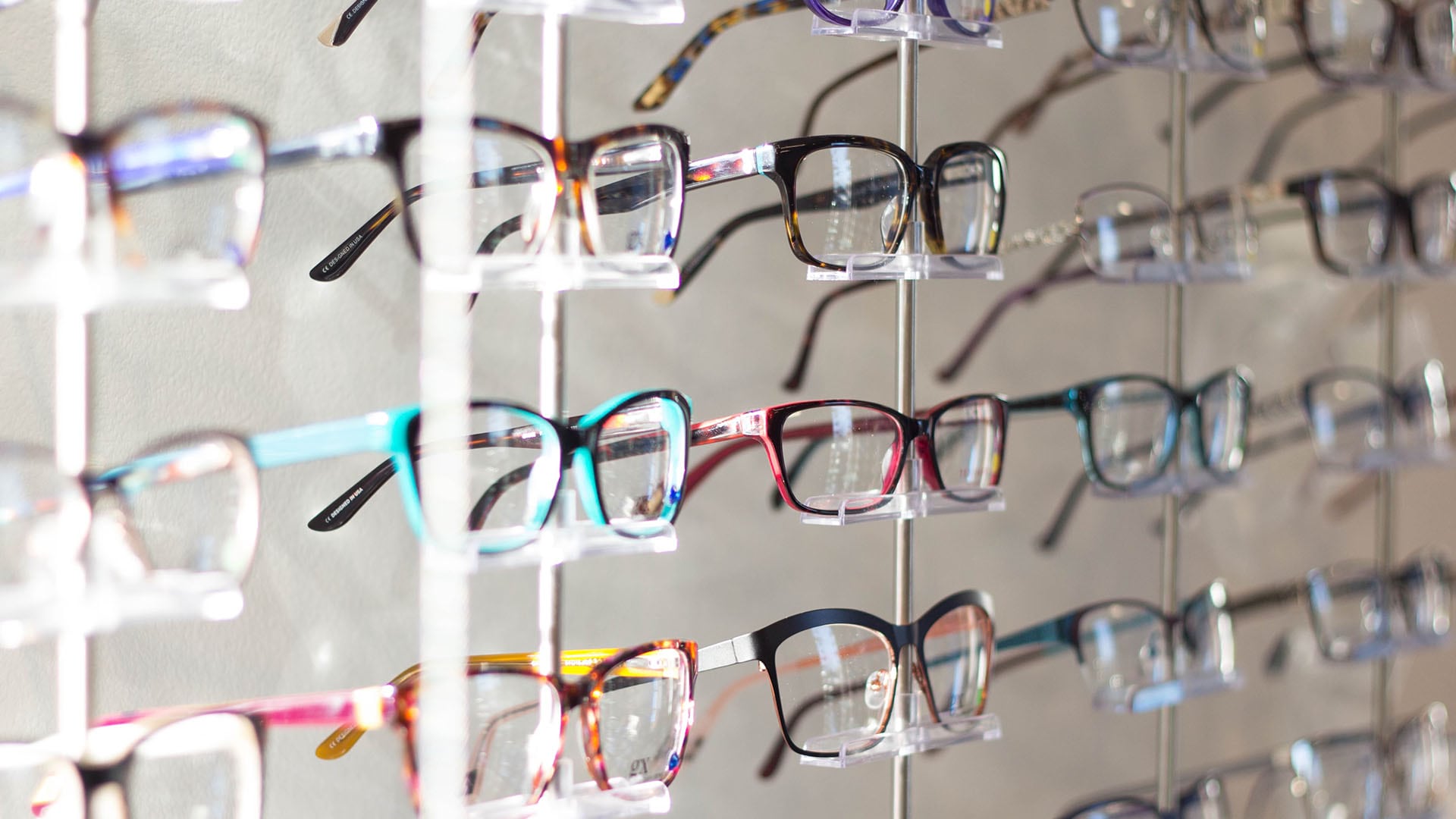Eyeglasses as a metaphor for visual thinkers