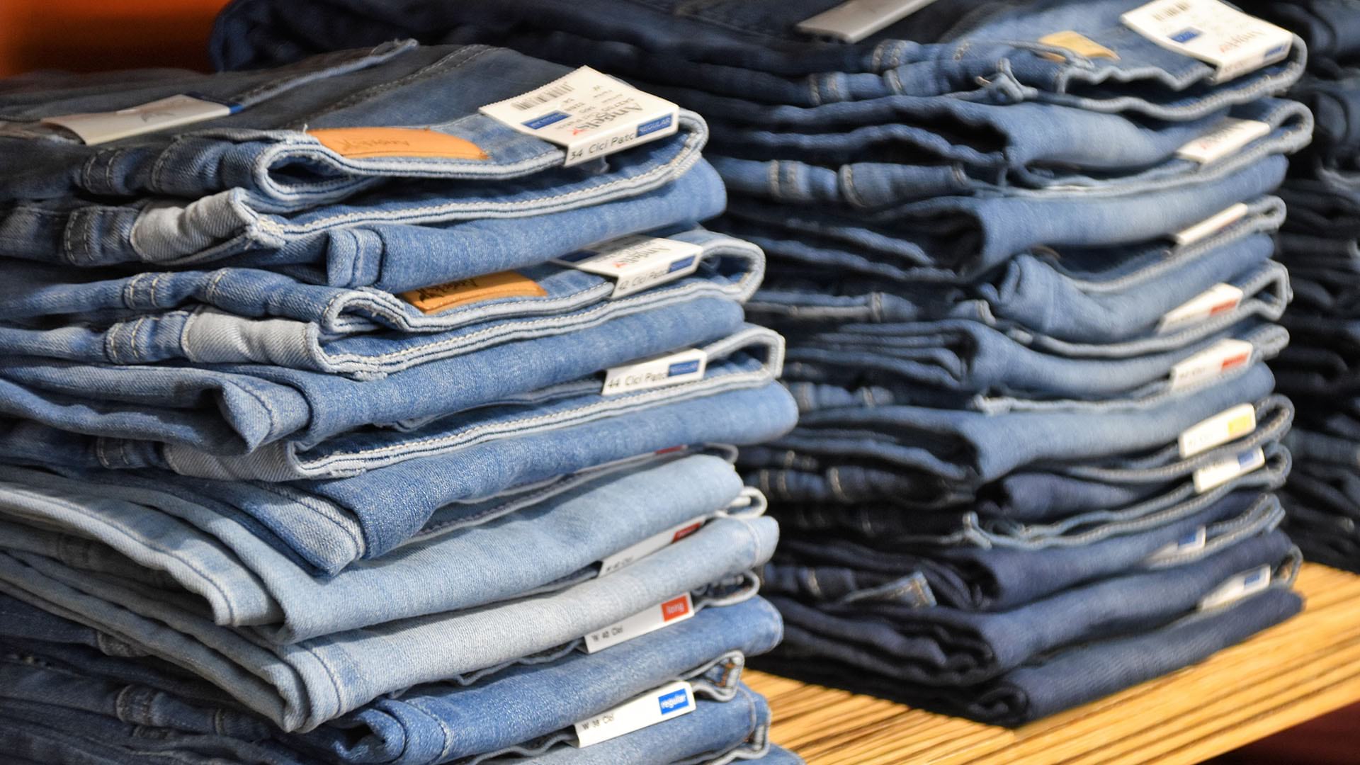 Buying jeans in red states and blue states