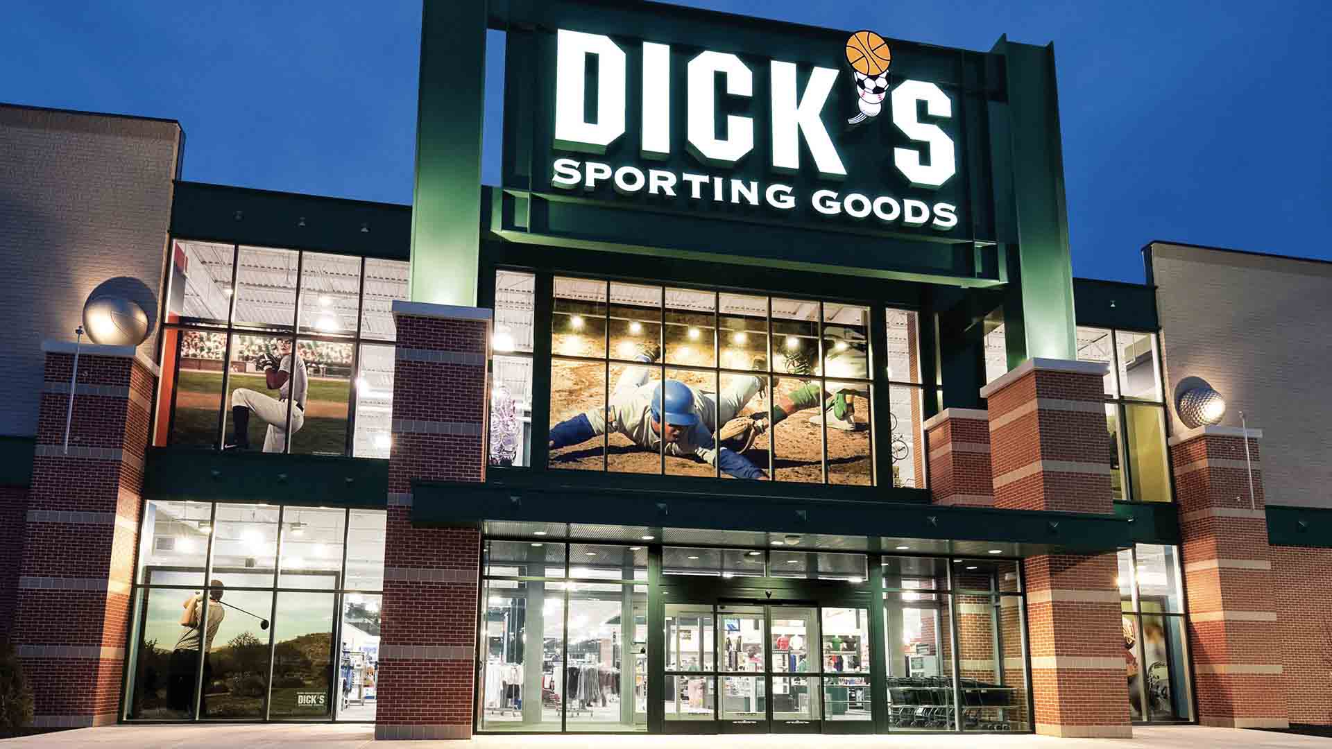 DICK’s Sporting Goods retail store