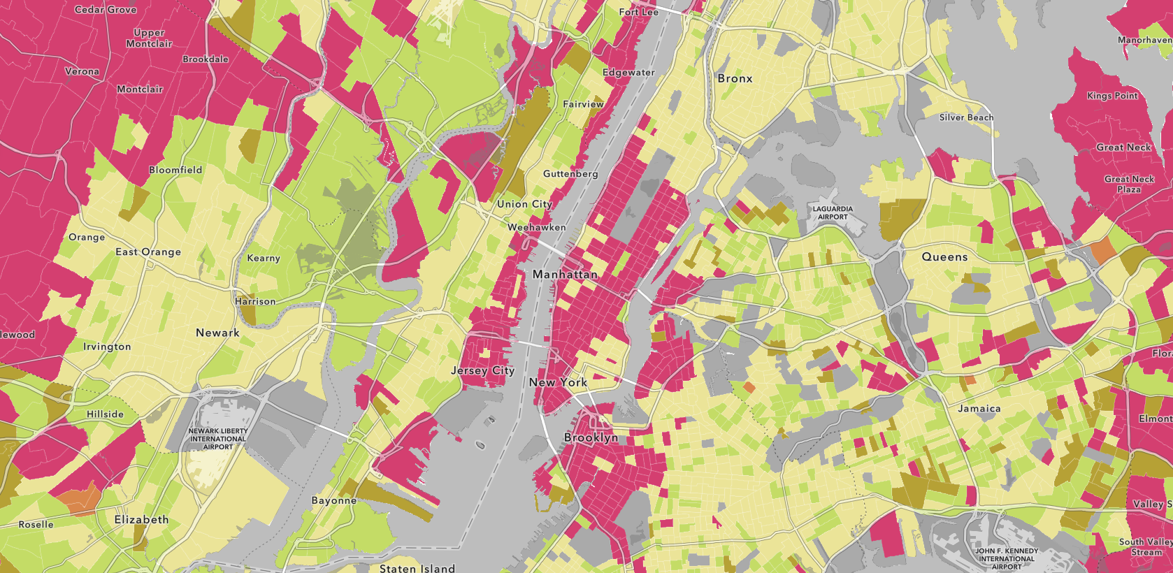 Predominant income ranges in Manhattan and Brooklyn - areas in pink show households that earn $200,000 or more, with large sections of high-income concentrations,
