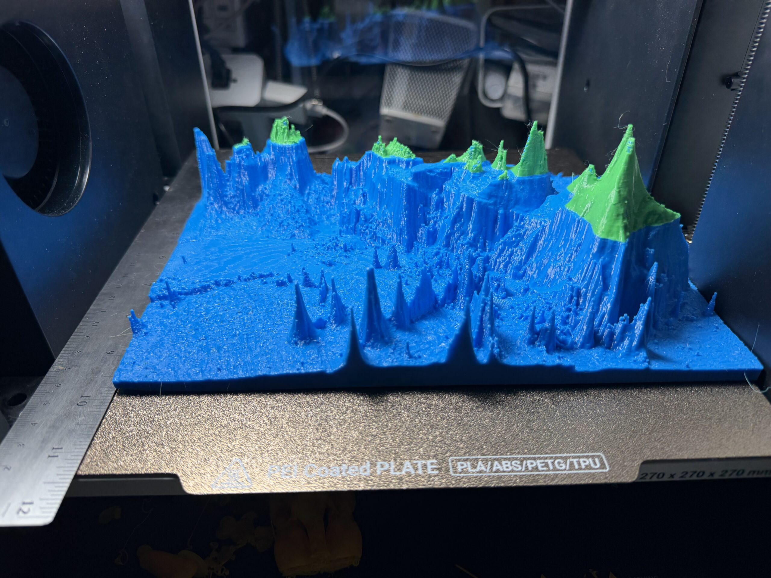 3D Print of Hawaii and surrounding ocean Bathymetry in Blue and Green PETG 25x exaggeration