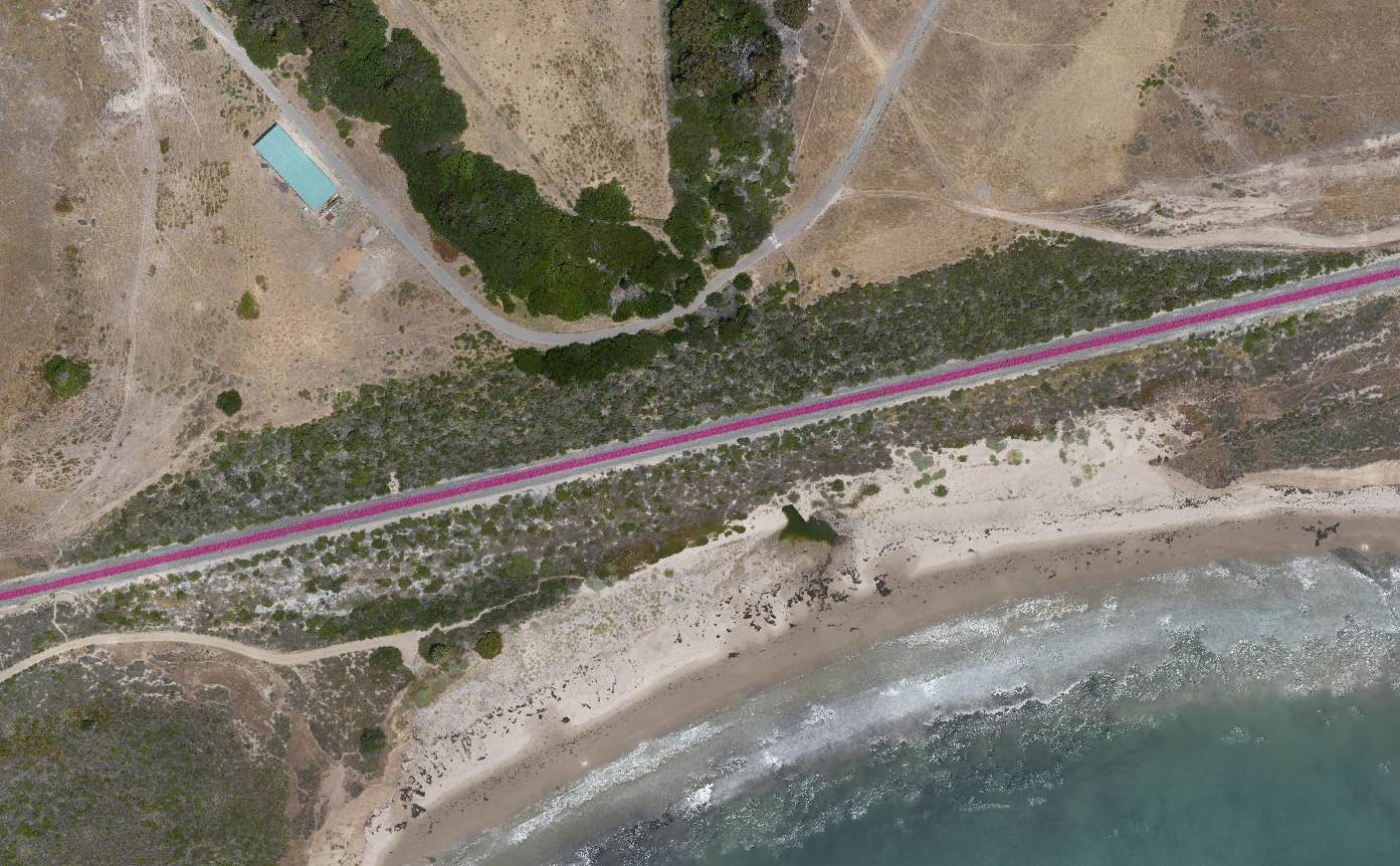 Screenshot: Refined railroad mask over the true orthophoto.