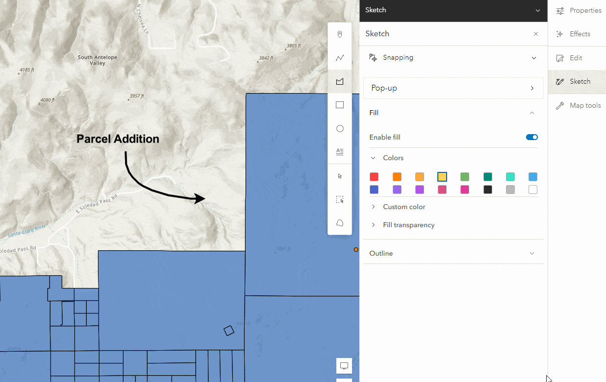 Animated GIF demonstrating snapping while sketching in Map Viewer