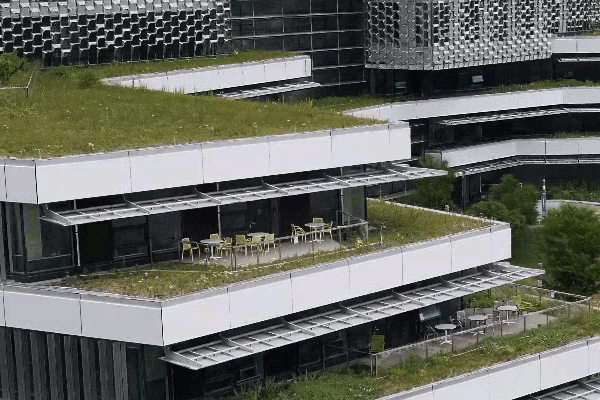 Gaussian splat layer visualizing façade of a buildings with windows. Processed with ArcGIS Reality.