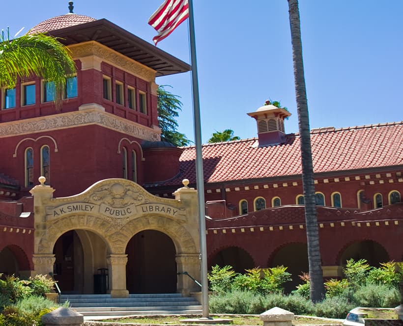 The façade of the A.K. Smiley Public Library in Redlands, California 