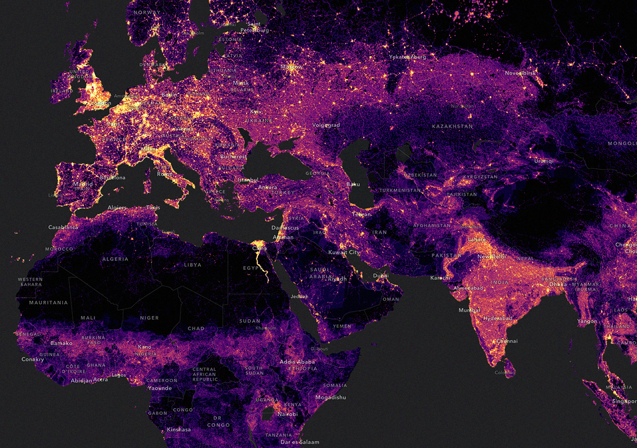 Um mapa de concentração de partes da Europa, Ásia e África com aglomerados dourados brilhantes sobre fundo roxo e preto