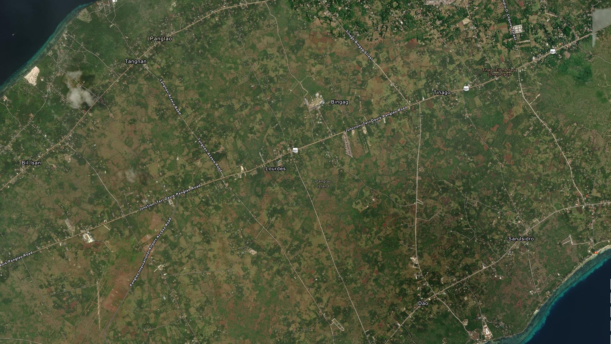 Vista satellitare di terreni verdi e pascoli