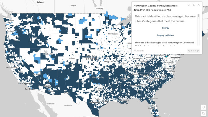 Un mapa azul y blanco de los Estados Unidos que señala los lugares desatendidos de Birmingham (Alabama)