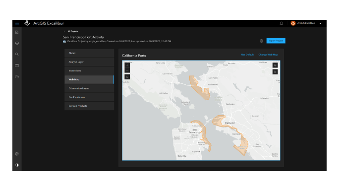 Eine digitale Karte von San Francisco mit Land und Wasser neben einem weißen Text zur Darstellung eines ArcGIS Excalibur-Projekts 