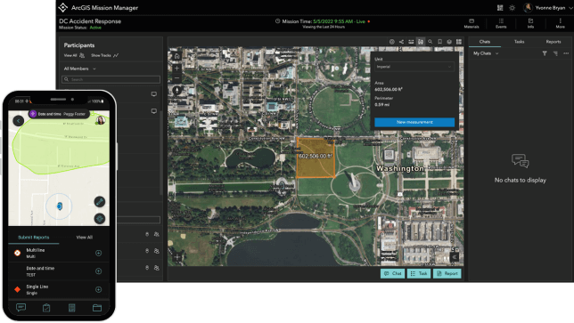 L'interfaccia di mappa di ArcGIS Mission su un dispositivo mobile e un computer con testo e mappe digitali con strade ed edifici