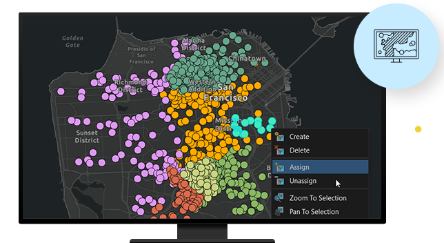 Monitor del computer che mostra la mappa di San Francisco con punti gialli, rossi, viola e verdi