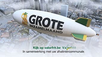 Blimp with "GROTE" text displayed across it.