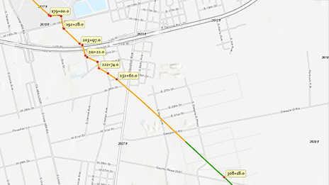 Plan de rues représentant une longue ligne rouge avec des points de données