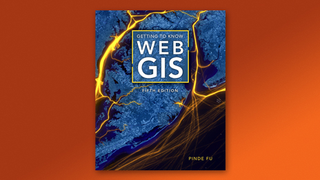 غلاف كتاب مدرسي يحتوي على خريطة وعنوان "التعرف على نظام المعلومات الجغرافية على الويب (Web GIS)" فوق خلفية برتقالية