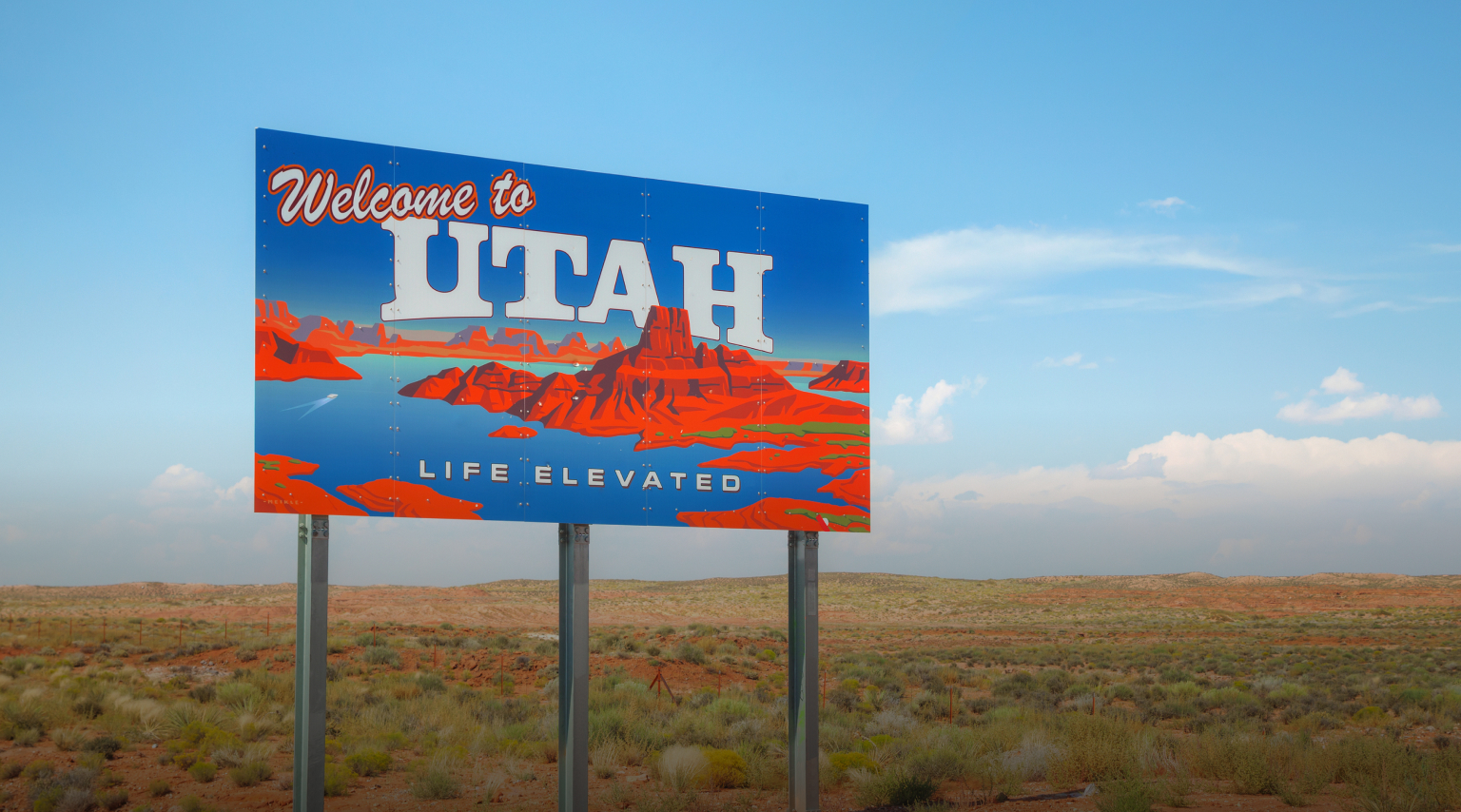 Sign that reads: Welcome to Utah, Life Elevated