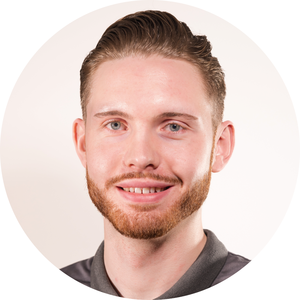 Headshot of Carter Hughes