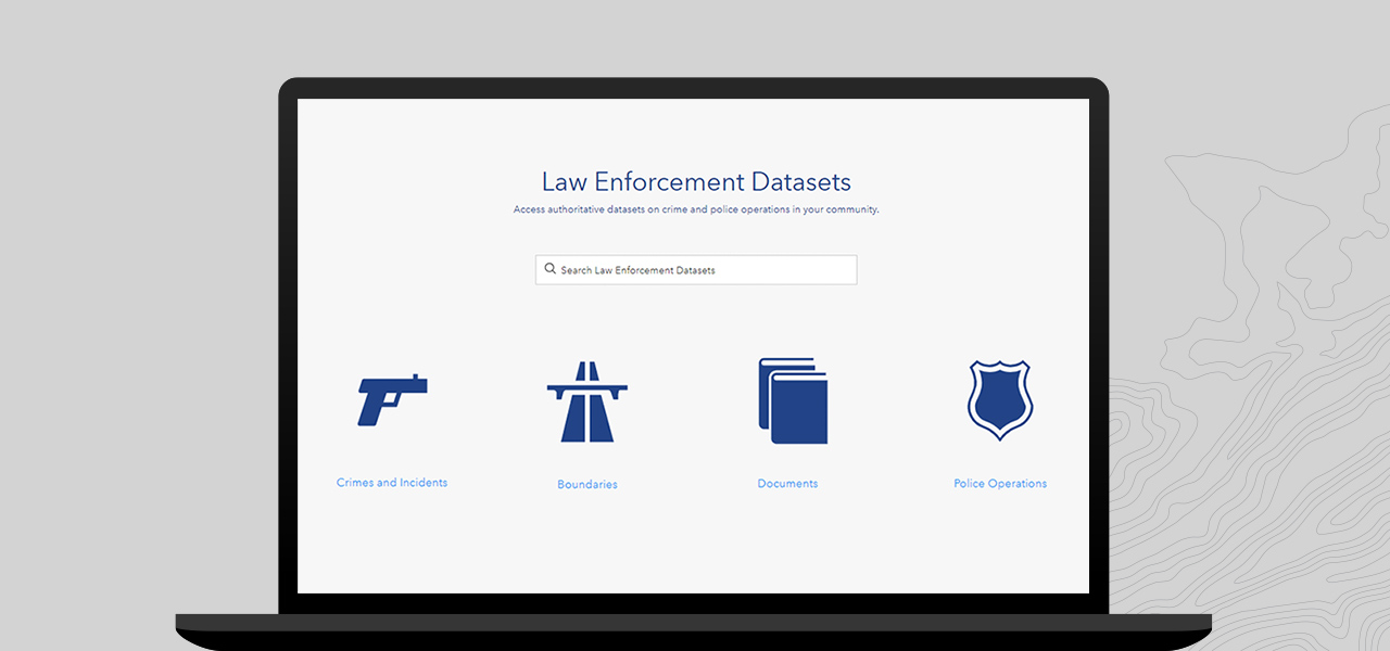 Un portátil que muestra un portal de búsqueda de datasets de aplicación de la ley con opciones para explorar delitos e incidentes, delimitaciones, documentos y operaciones policiales