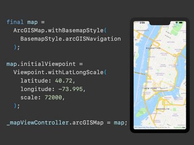 Appareil mobile affichant une carte de Manhattan et de Brooklyn à côté de lignes de code