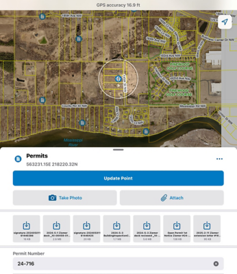 Mobile app screen shows inspection checklists, status indicators, and location maps used during on-site building inspections