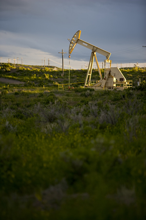 photo of a pump jack