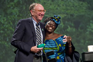 Wangari Maathai with Jack Dangermond