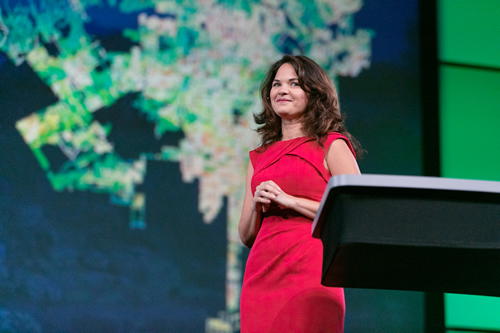 At the Esri User Conference, Lilian P. Coral from the City of Los Angeles demonstrated how the Los Angeles GeoHub works.